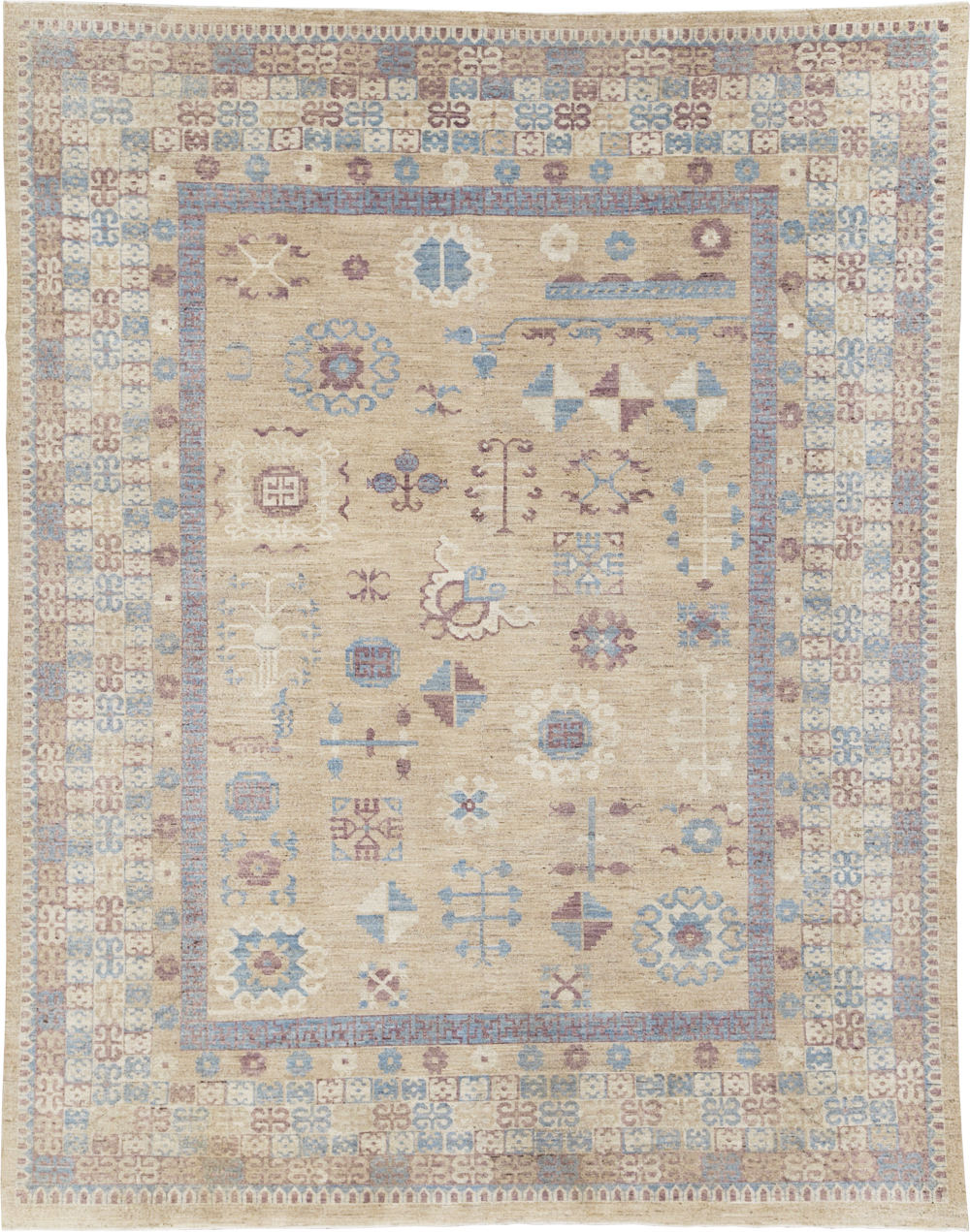 Contemporary East Turkestan Khotan Room Size Carpet, No.31238 - Staging