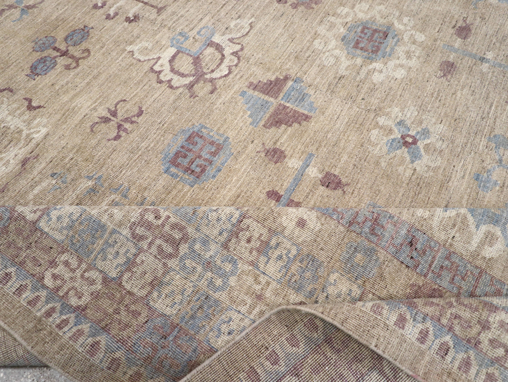 Contemporary East Turkestan Khotan Room Size Carpet, No.31238 - Staging