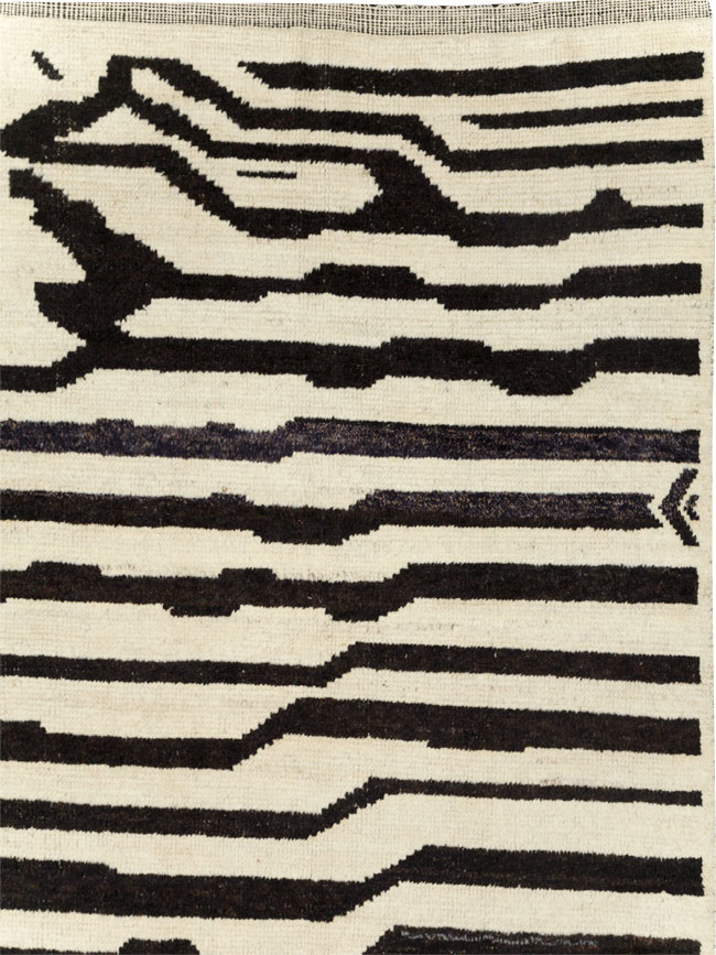 Contemporary Turkish Zebra Print Room Size Carpet, No.31243 - Staging