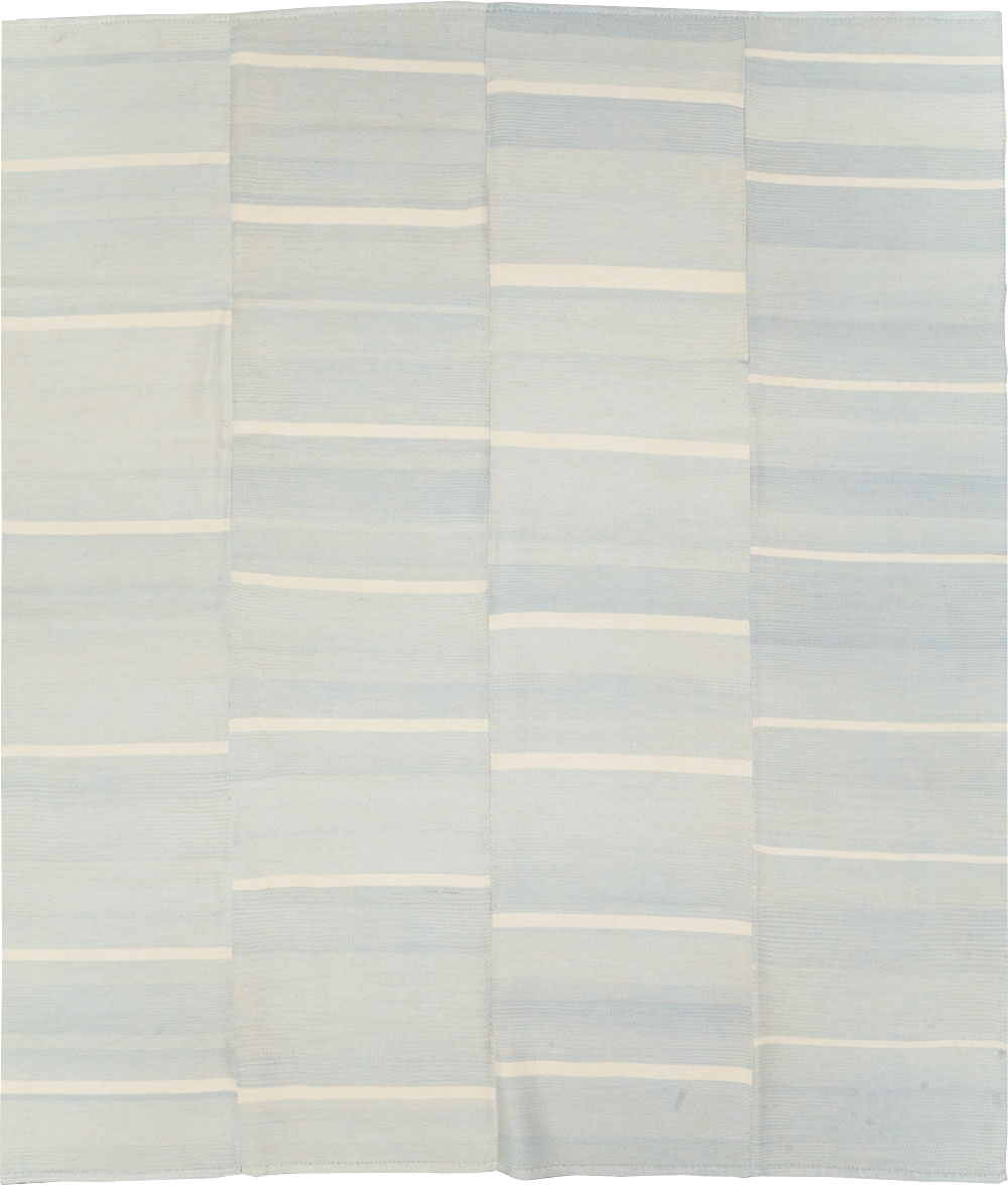 Contemporary Turkish Flatweave Kilim Room Size Carpet, No.31277 - Staging