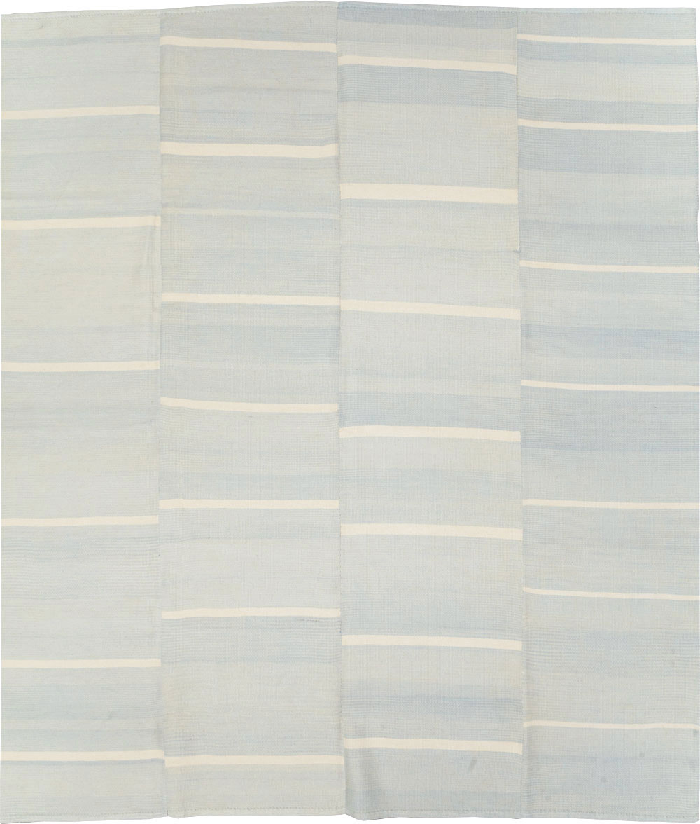 Contemporary Turkish Flatweave Kilim Room Size Carpet, No.31277 - Staging