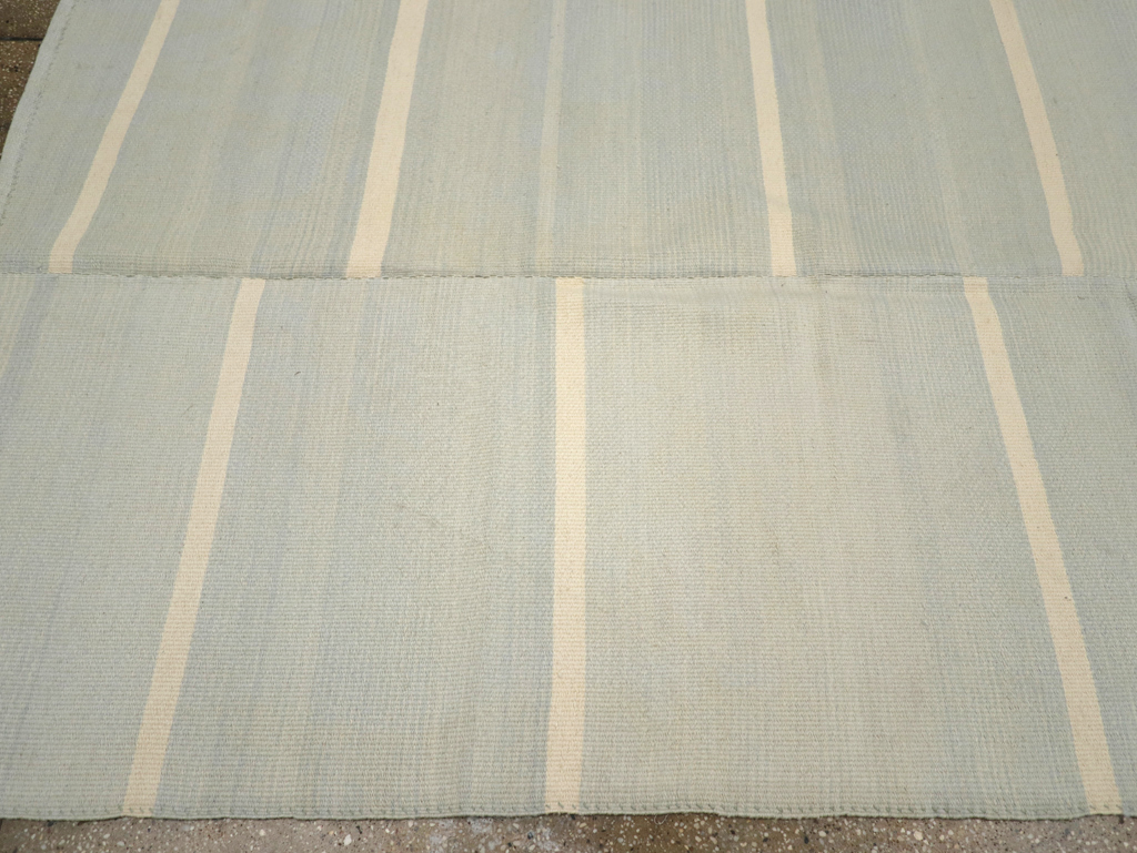 Contemporary Turkish Flatweave Kilim Room Size Carpet, No.31277 - Staging