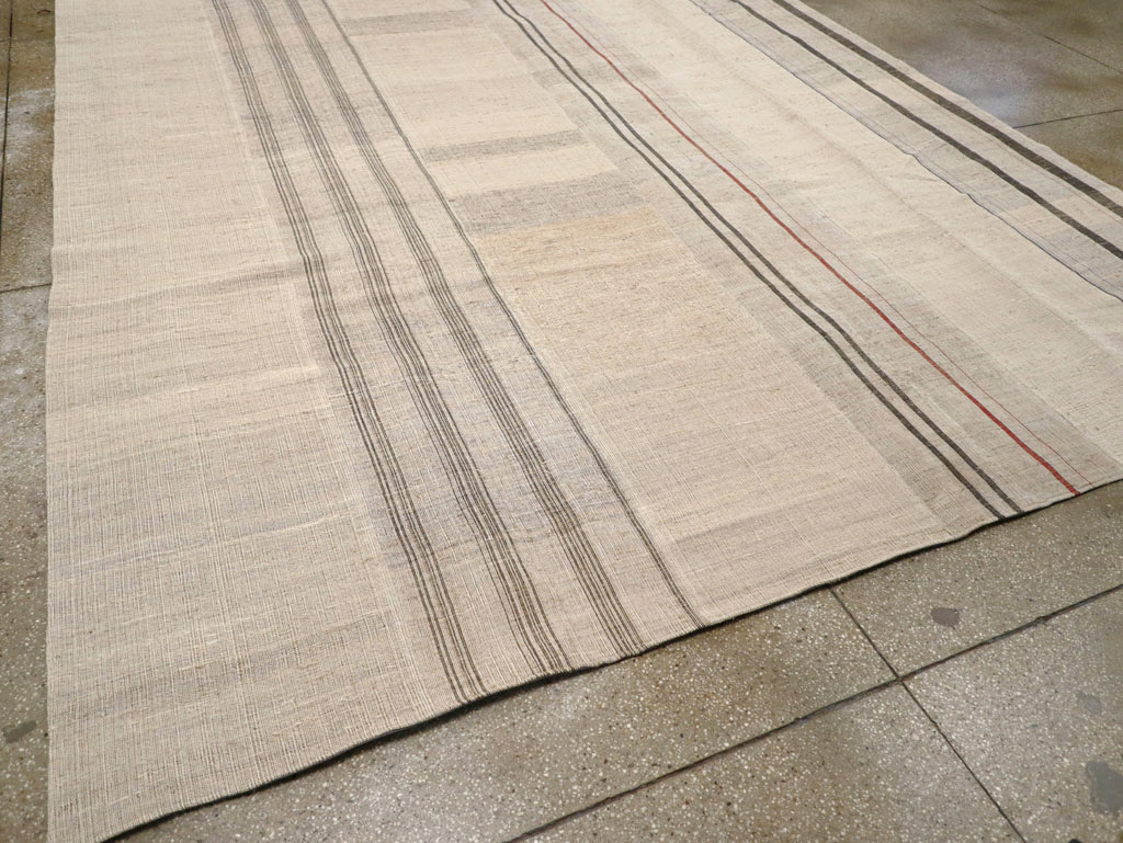 Vintage Turkish Flatweave Kilim Room Size Carpet, No.31290 - Staging