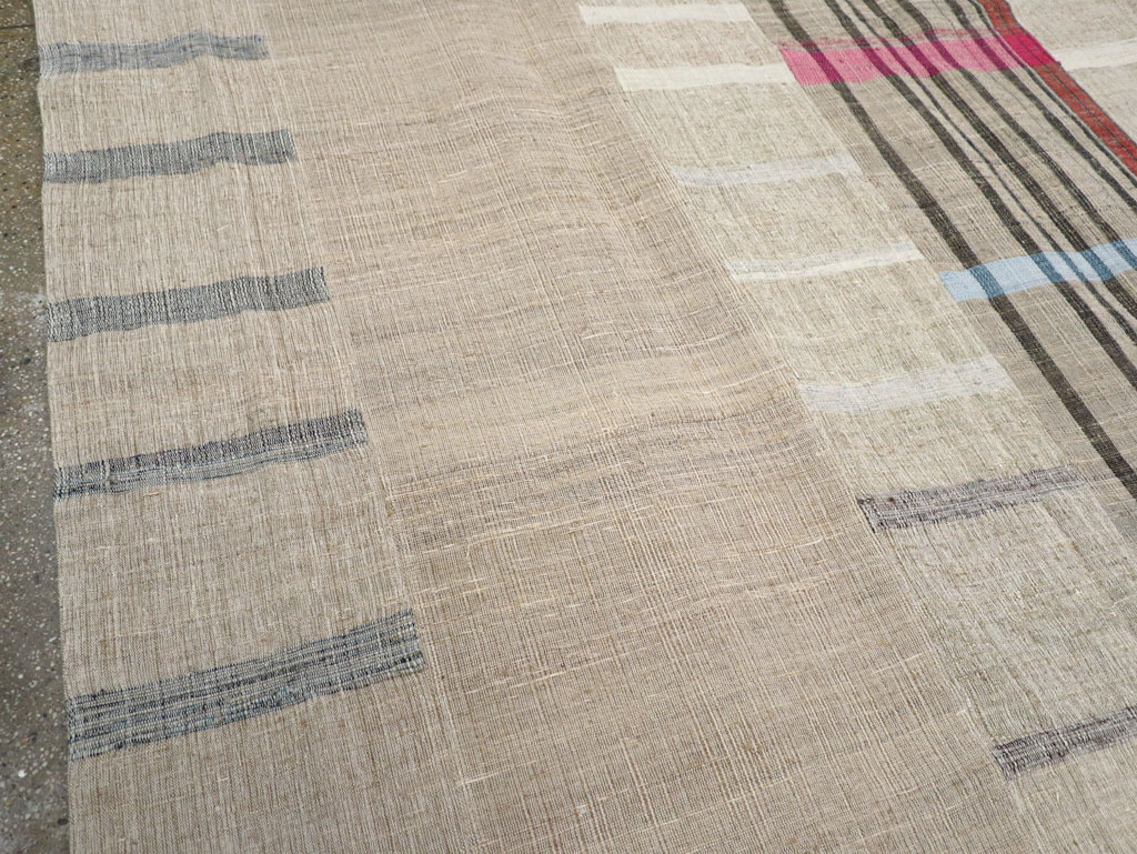 Vintage Turkish Flatweave Kilim Room Size Carpet, No.31297 - Staging