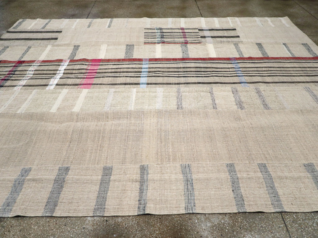 Vintage Turkish Flatweave Kilim Room Size Carpet, No.31297 - Staging