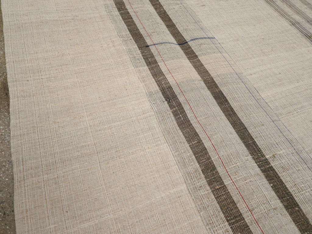 Vintage Turkish Flatweave Kilim Room Size Carpet, No.31307 - Staging