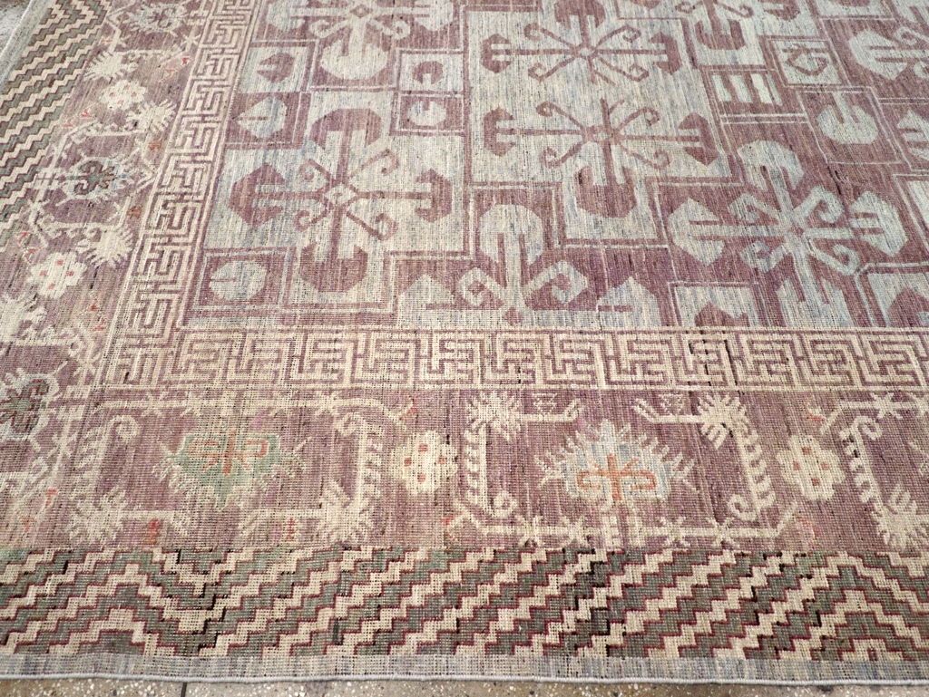 Contemporary East Turkestan Khotan Room Size Carpet, No.31329 - Staging