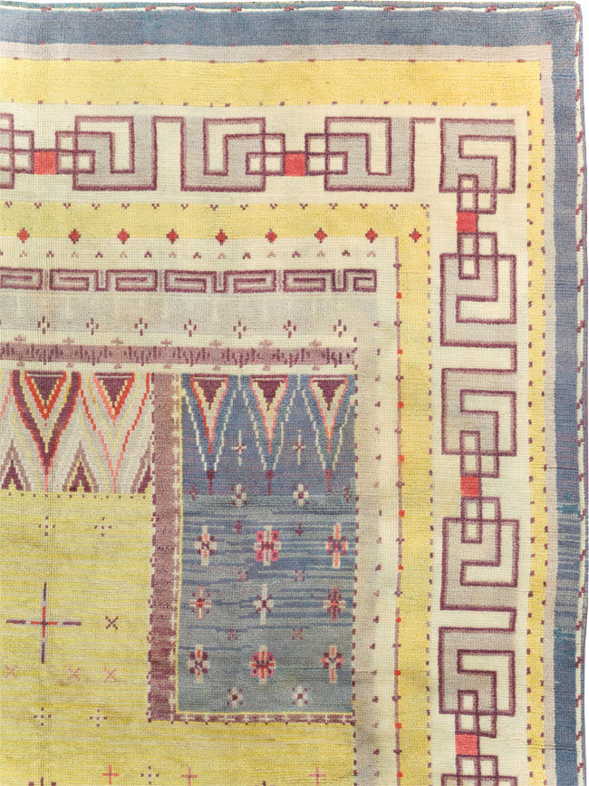 Vintage European Art Deco Long and Narrow Carpet, No.31337 - Staging