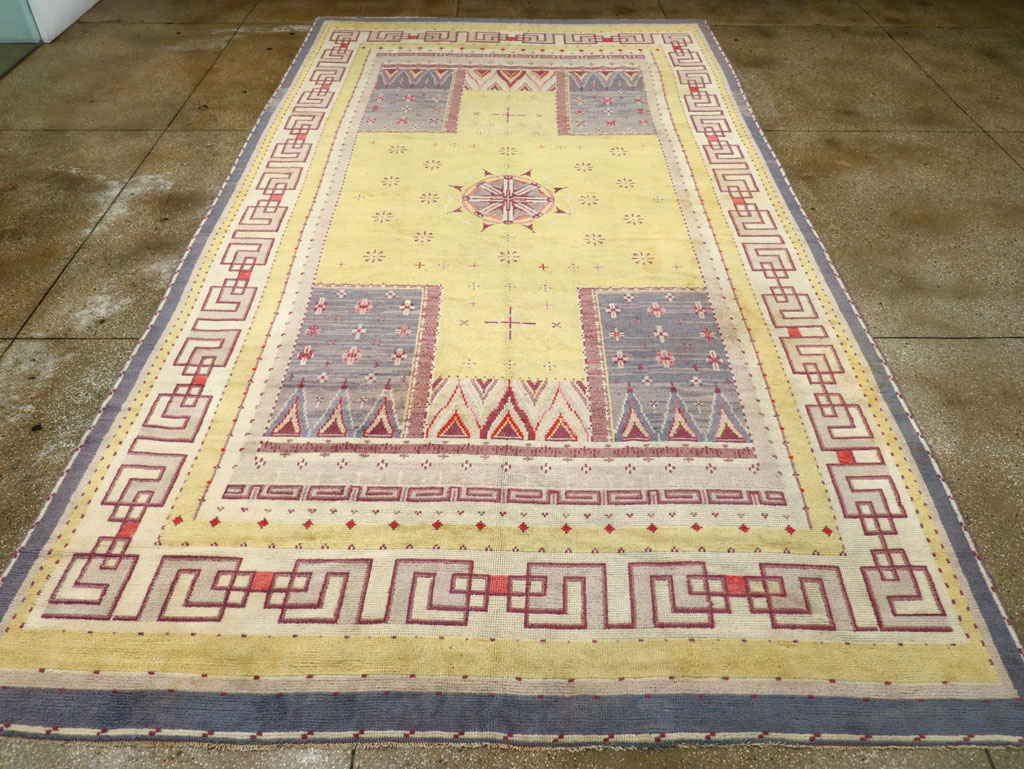 Vintage European Art Deco Long and Narrow Carpet, No.31337 - Staging