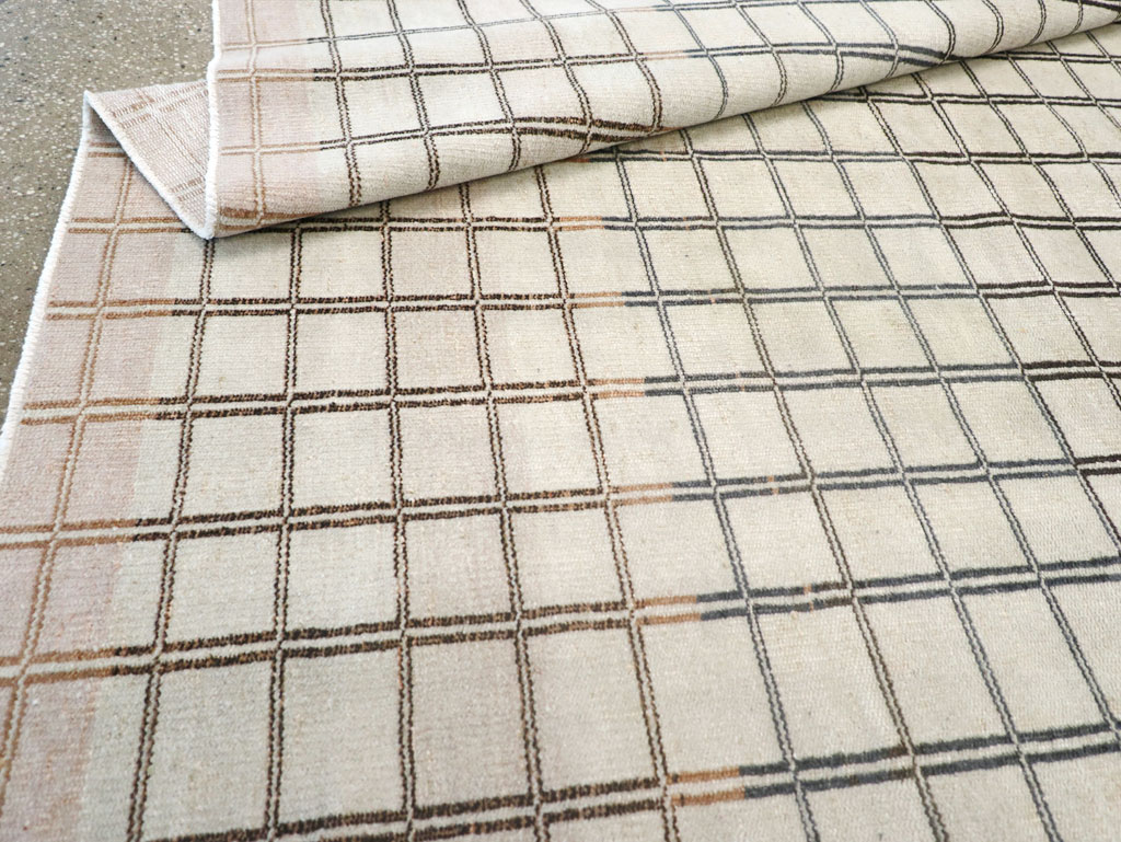 Vintage Turkish Anatolian Accent Carpet, No.31354 - Staging