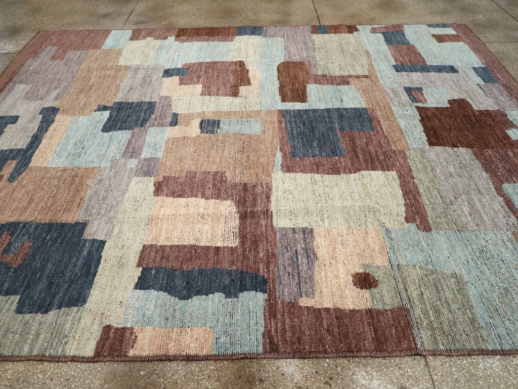 Contemporary Turkish Room Size Carpet, No.31377 - Staging