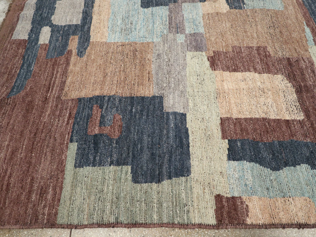 Contemporary Turkish Room Size Carpet, No.31377 - Staging