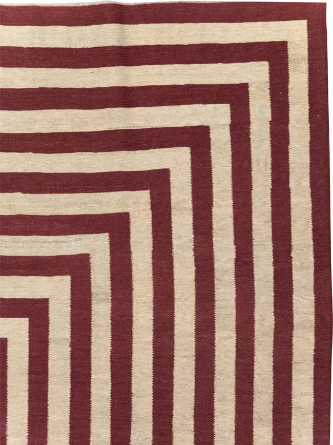 Contemporary Turkish Flatweave Accent Carpet, No.31412 - Staging