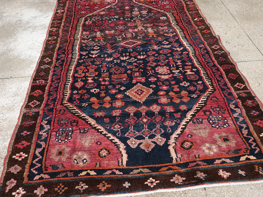 Vintage Persian Hamadan Pictorial Accent Rug, No.31413 - Staging