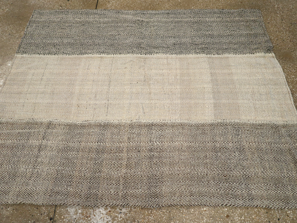 Modern Turkish Flatweave Accent Rug, No.31414 - Staging