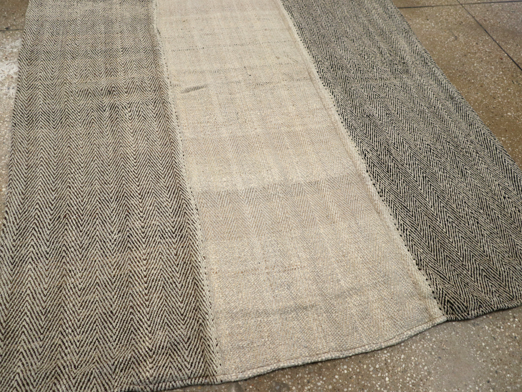 Modern Turkish Flatweave Accent Rug, No.31414 - Staging