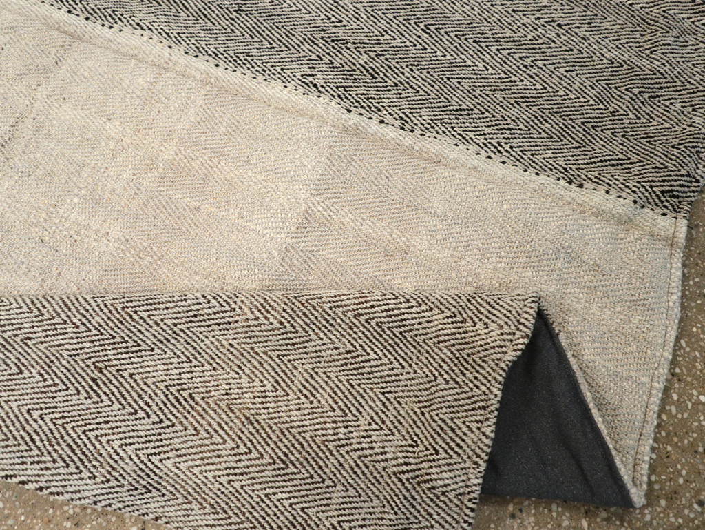 Modern Turkish Flatweave Accent Rug, No.31414 - Staging