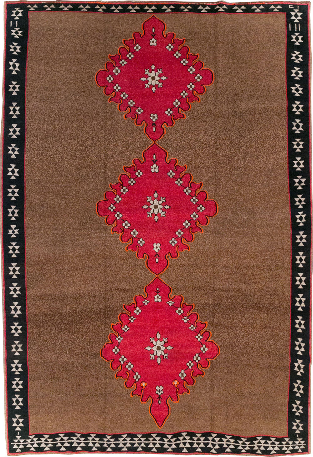 Vintage Turkish Anatolian Tribal Room Size Carpet, No.31420 - Staging