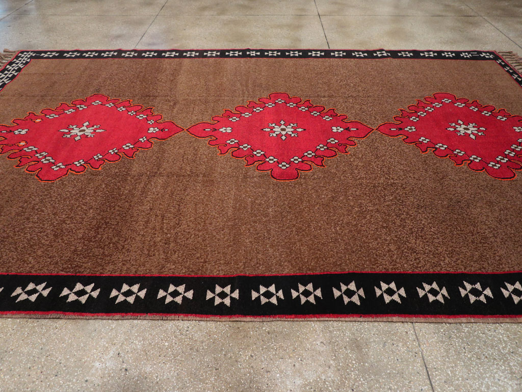 Vintage Turkish Anatolian Tribal Room Size Carpet, No.31420 - Staging