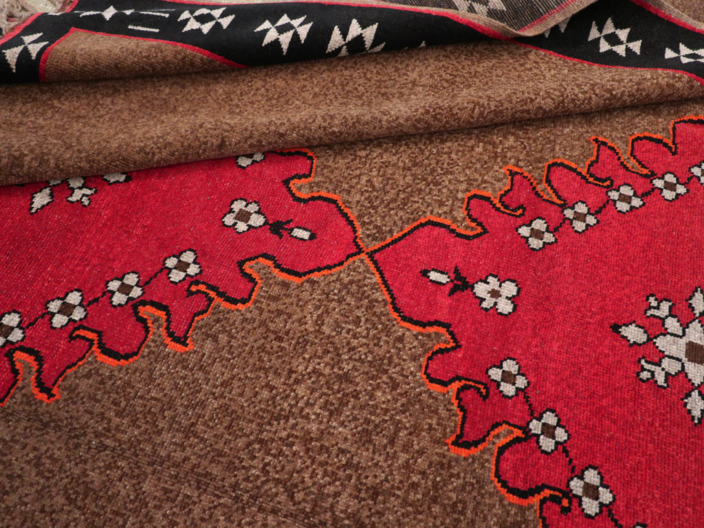 Vintage Turkish Anatolian Tribal Room Size Carpet, No.31420 - Staging