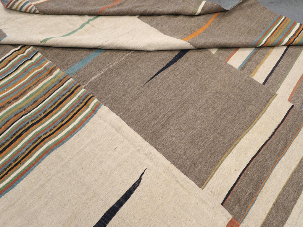 Modern Turkish Flatweave Room Size Carpet, No.31427 - Staging