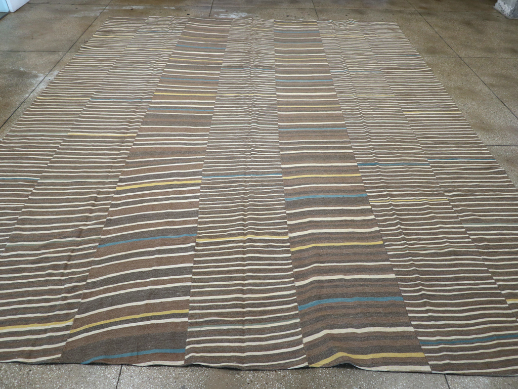 Modern Turkish Flatweave Large Room Size Carpet, No.31435 - Staging