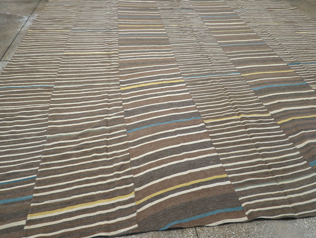 Modern Turkish Flatweave Large Room Size Carpet, No.31435 - Staging