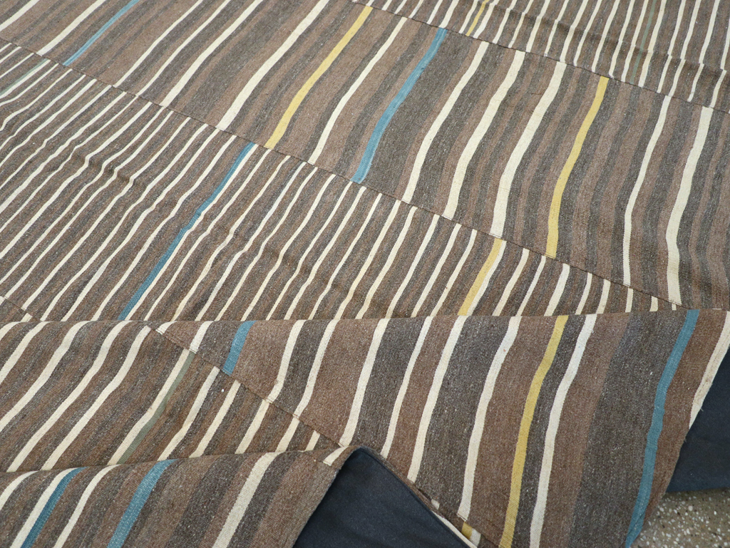 Modern Turkish Flatweave Large Room Size Carpet, No.31435 - Staging