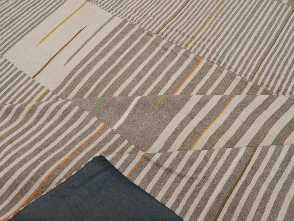 Modern Turkish Flatweave Large Room Size Carpet, No.31436 - Staging