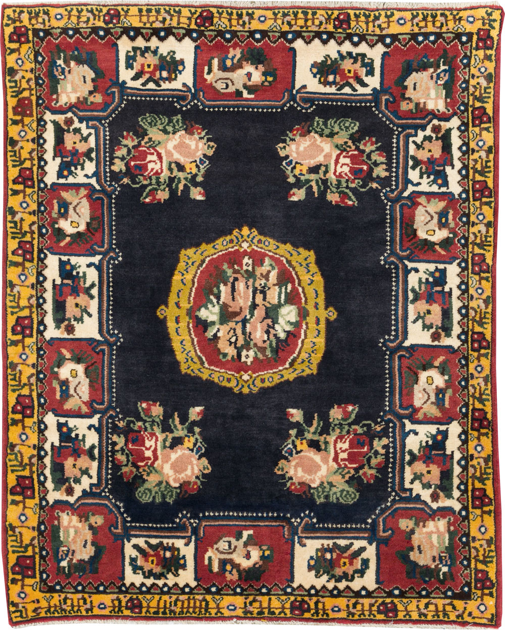 Vintage Persian Bakhtiari Throw Rug, No.31449 - Staging