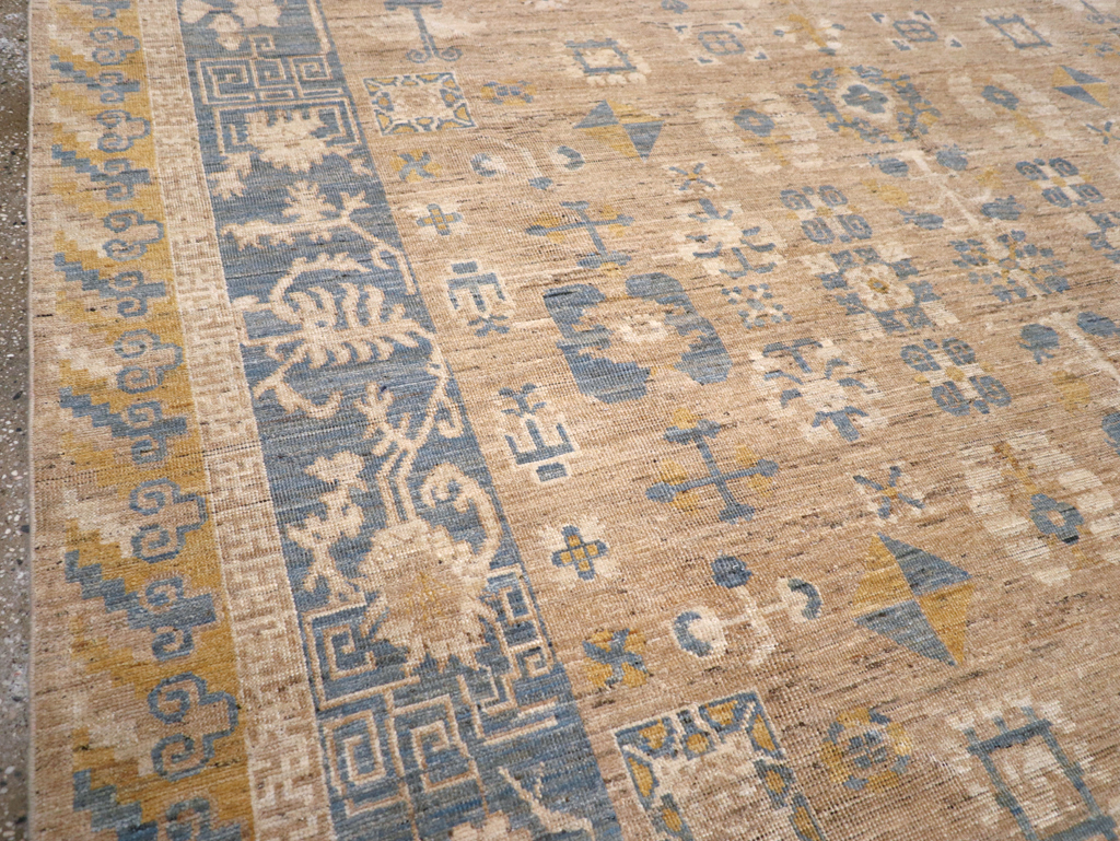 Modern East Turkestan Khotan Room Size Carpet, No.31458 - Staging