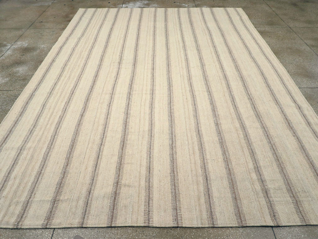 Vintage Turkish Flatweave Kilim Room Size Carpet, No.31464 - Staging