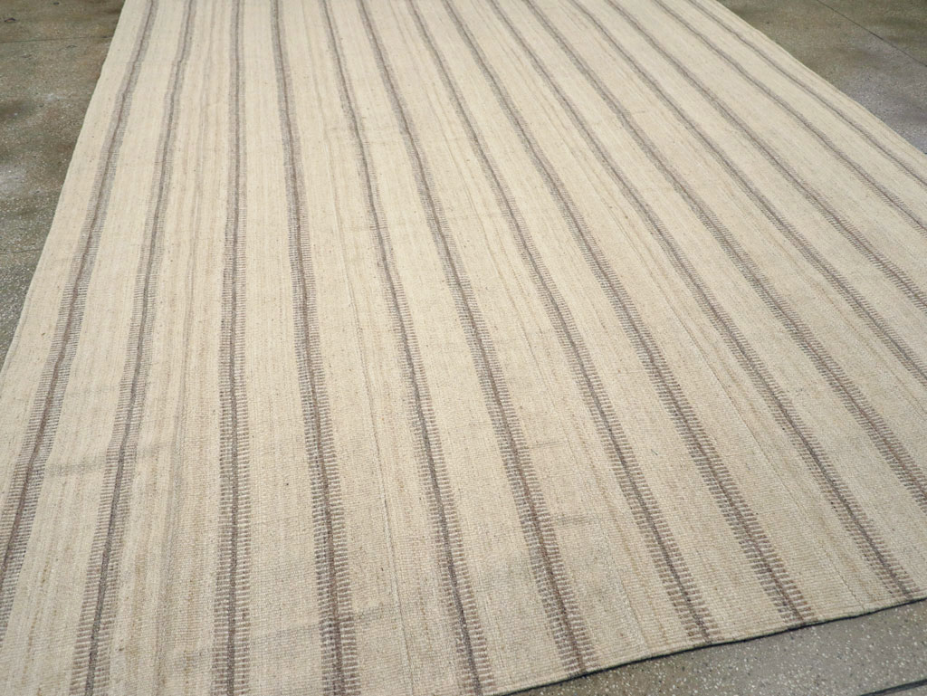 Vintage Turkish Flatweave Kilim Room Size Carpet, No.31464 - Staging