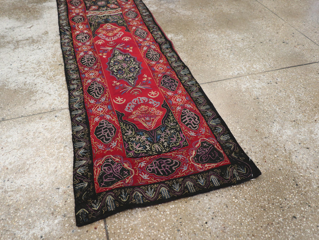 Vintage Indian Embroidered Wall Hanging Textile Runner, No.31478 - Staging