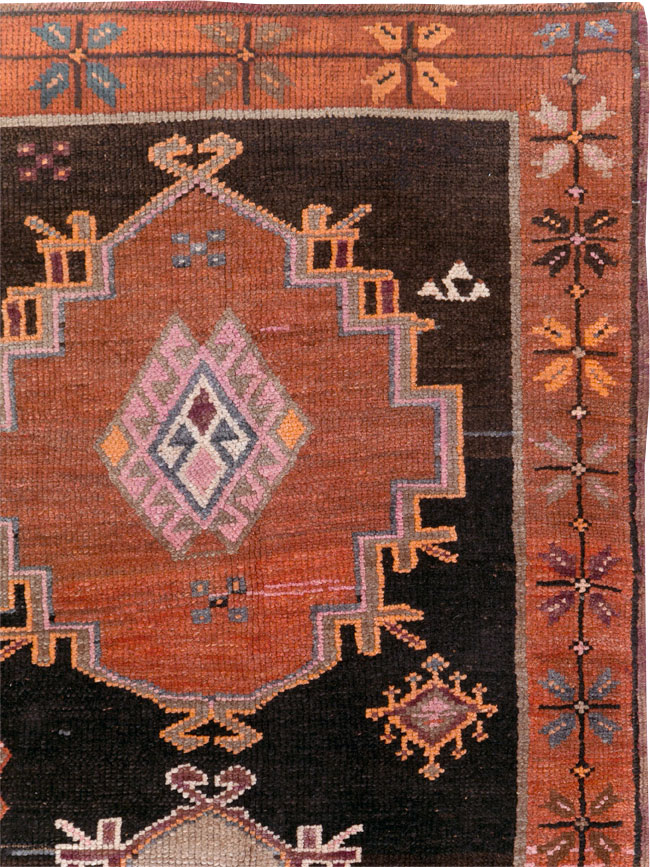 Vintage Turkish Anatolian Small Room Size Carpet, No.31479 - Staging