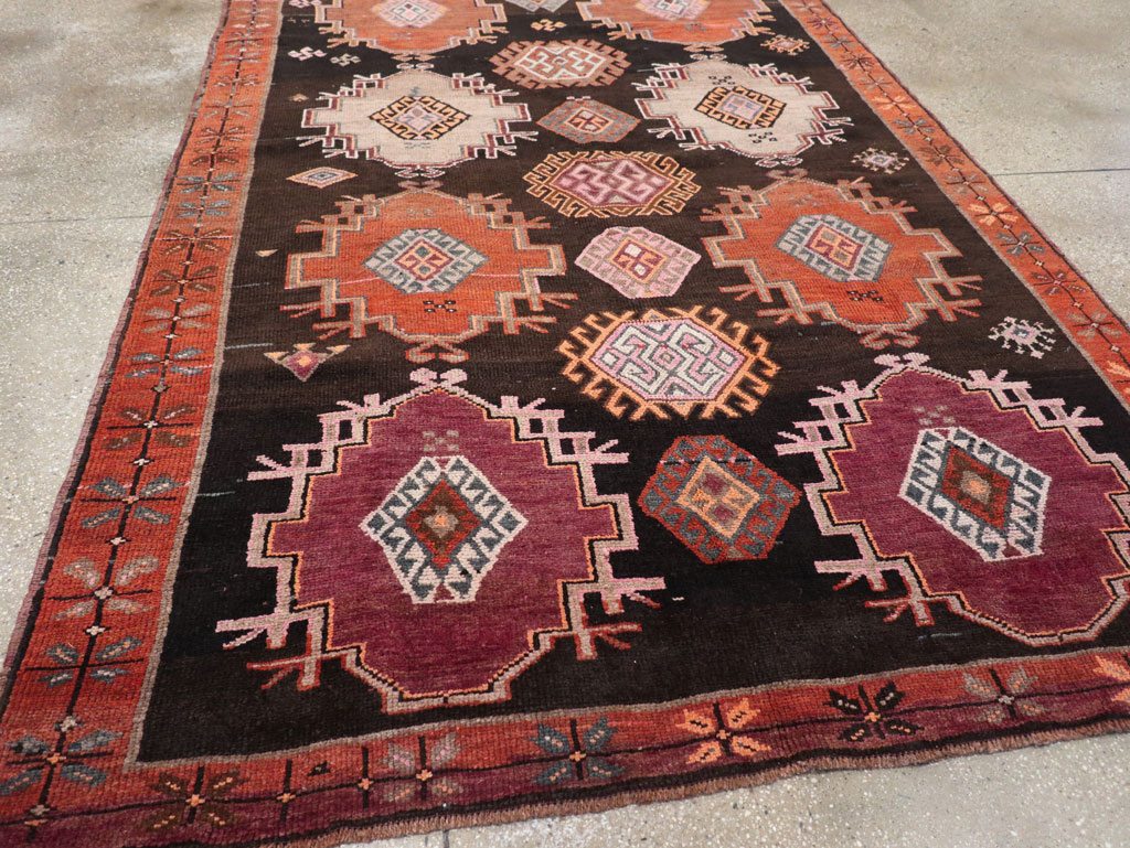 Vintage Turkish Anatolian Small Room Size Carpet, No.31479 - Staging