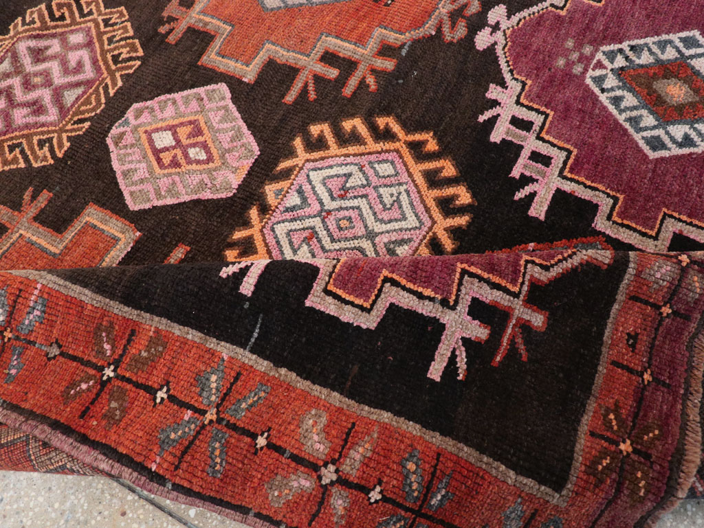 Vintage Turkish Anatolian Small Room Size Carpet, No.31479 - Staging