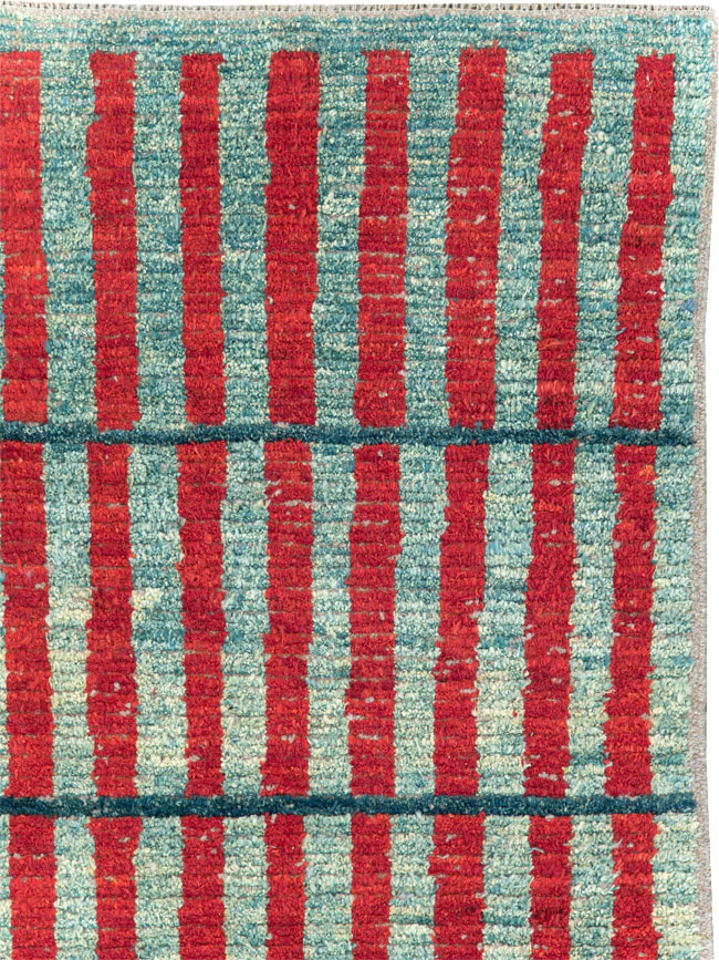 Contemporary Turkish Art Deco Style Accent Carpet, No.31500 - Staging