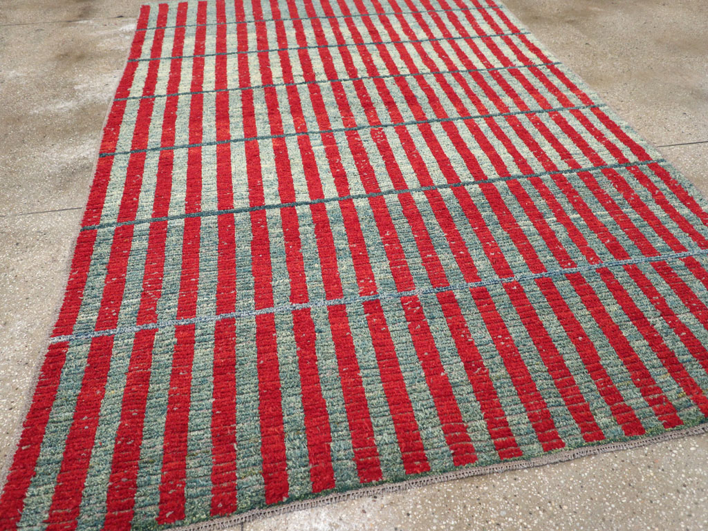 Contemporary Turkish Art Deco Style Accent Carpet, No.31500 - Staging