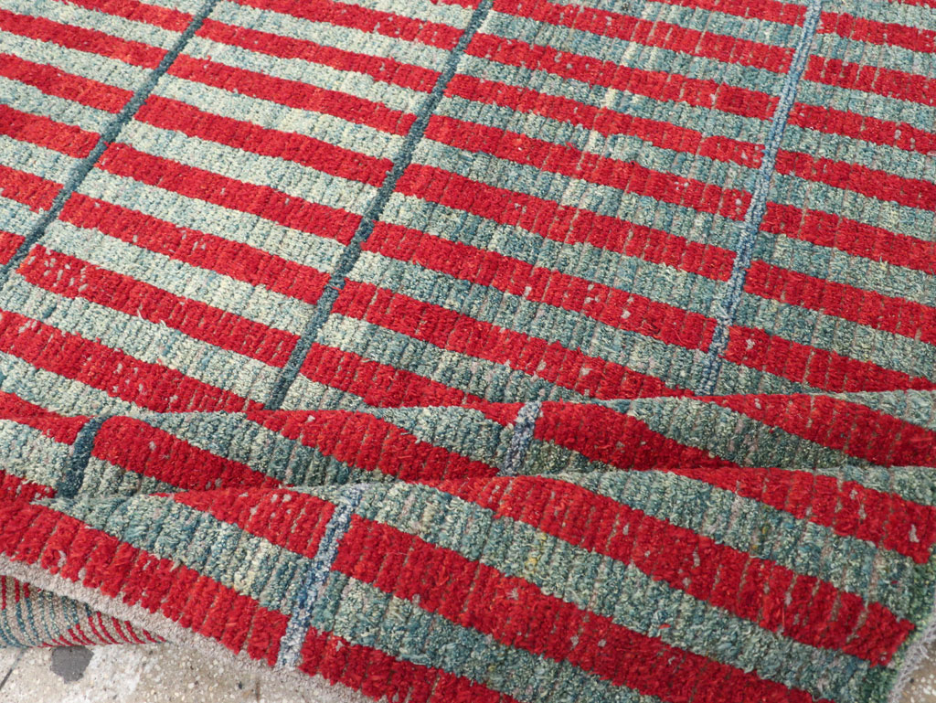 Contemporary Turkish Art Deco Style Accent Carpet, No.31500 - Staging