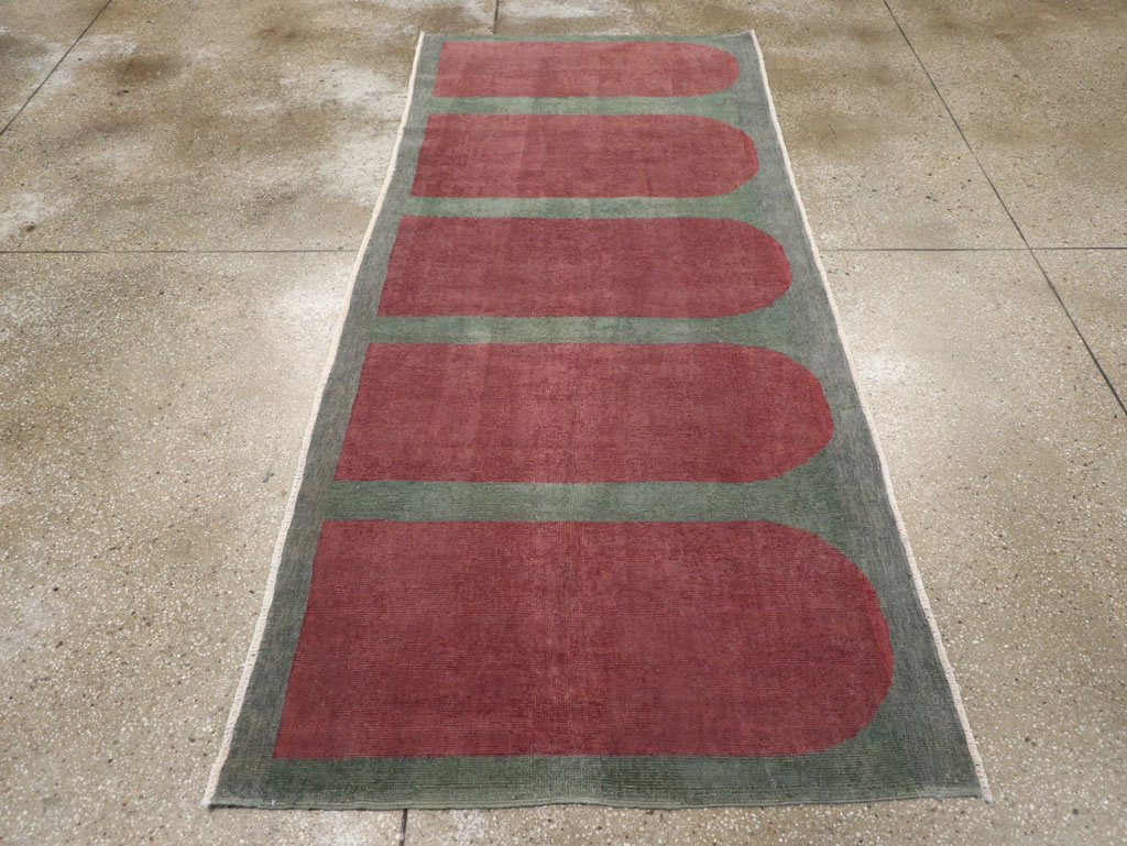 Vintage Turkish Art Deco Style Rug, No.31513 - Staging