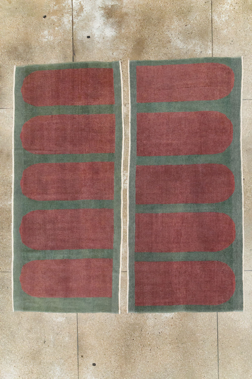 Vintage Turkish Art Deco Style Rug, No.31513 - Staging