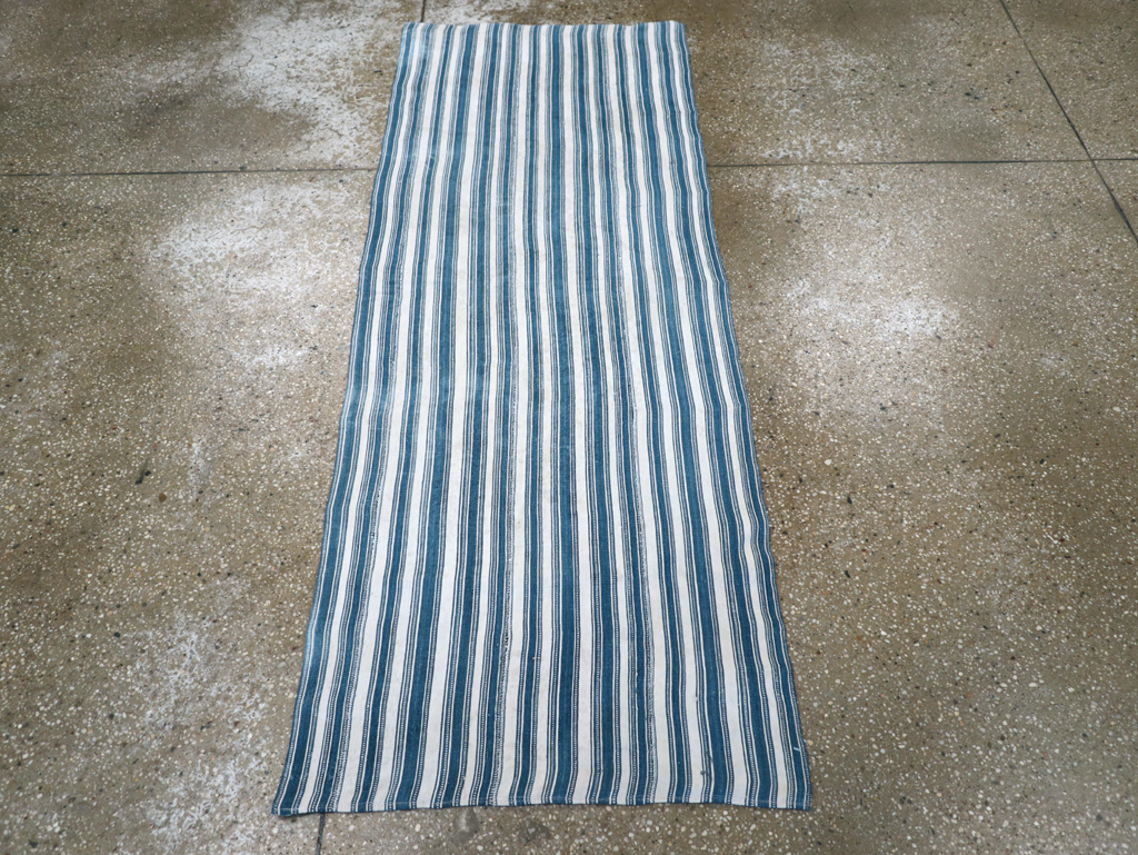 Vintage Persian Flatweave Kilim Throw Rug, No.31520 - Staging