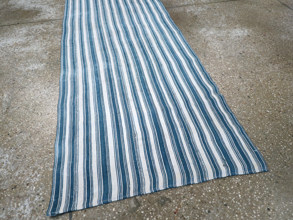 Vintage Persian Flatweave Kilim Throw Rug, No.31520 - Staging