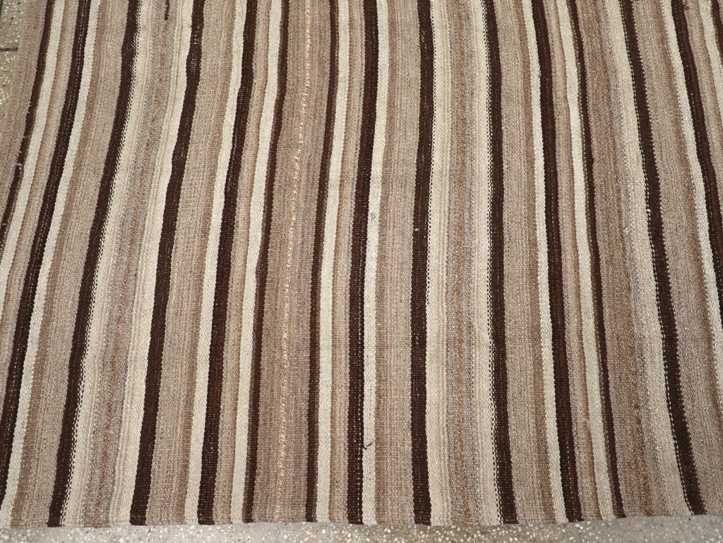 Vintage Turkish Flatweave Kilim Square Room Size Carpet, No.31529 - Staging