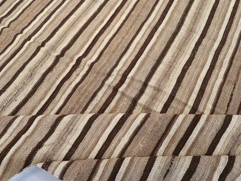 Vintage Turkish Flatweave Kilim Square Room Size Carpet, No.31529 - Staging