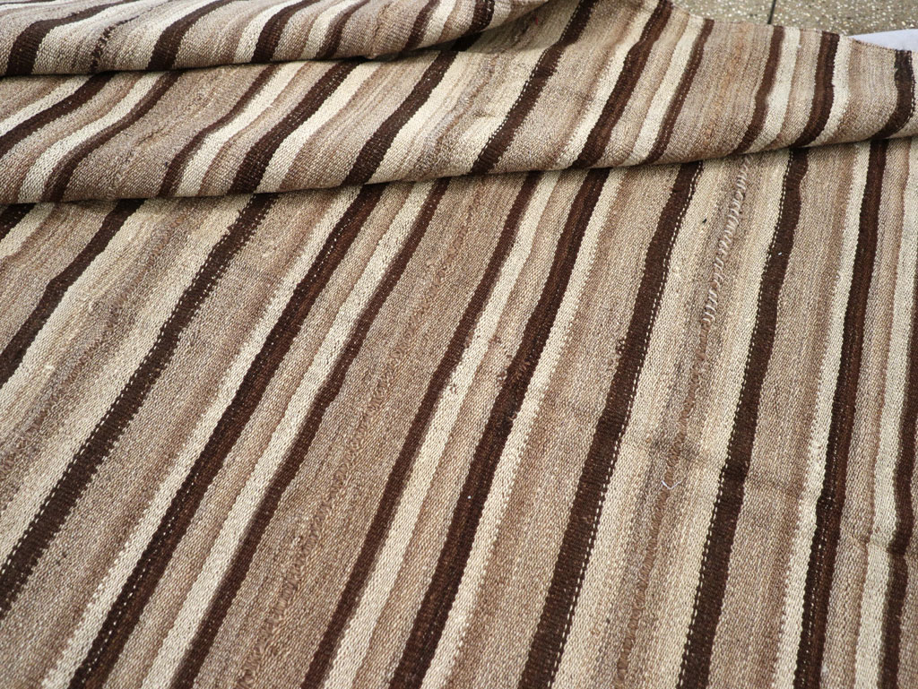 Vintage Turkish Flatweave Kilim Square Room Size Carpet, No.31529 - Staging