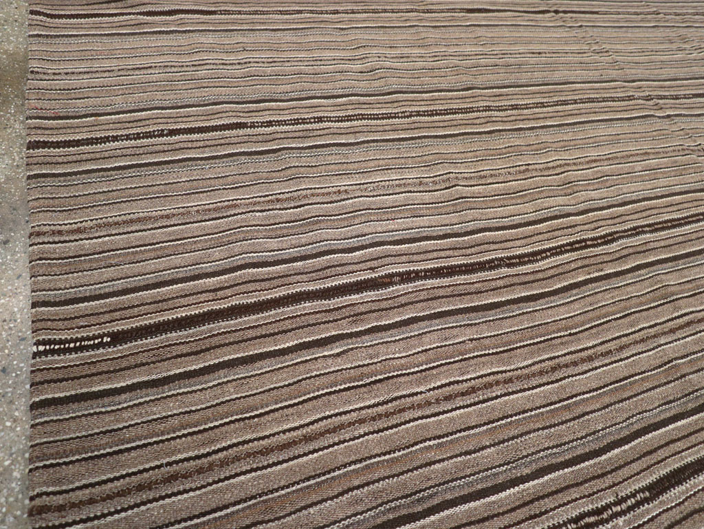 Vintage Turkish Flatweave Kilim Room Size Carpet, No.31530 - Staging