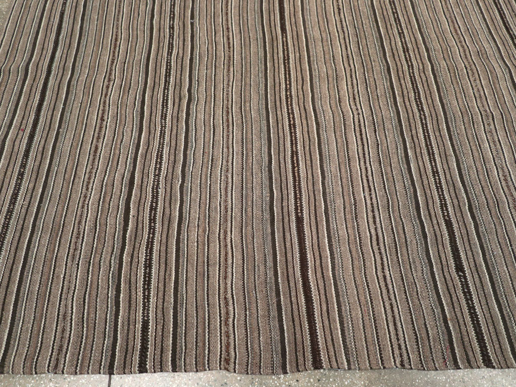 Vintage Turkish Flatweave Kilim Room Size Carpet, No.31530 - Staging