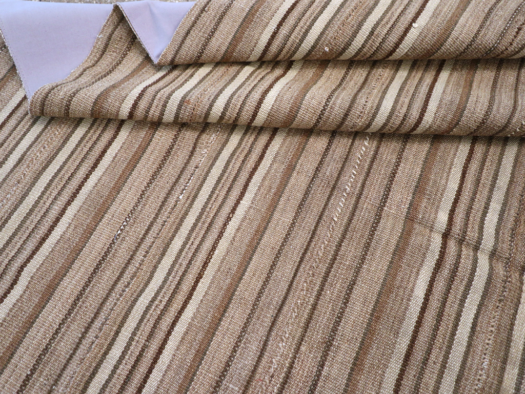 Vintage Persian Flatweave Kilim Accent Carpet, No.31532 - Staging